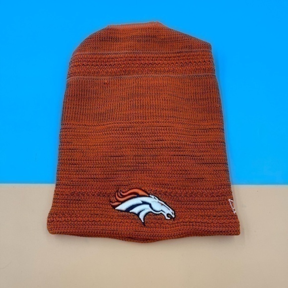 Y2K New Era NFL Denver Broncos Knit Beanie Hat - Mens
